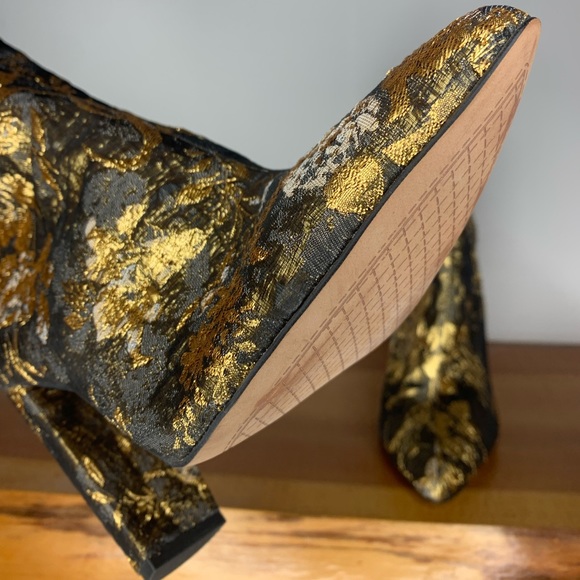 Jessica Simpson gold embroidered boots - Picture 4 of 4